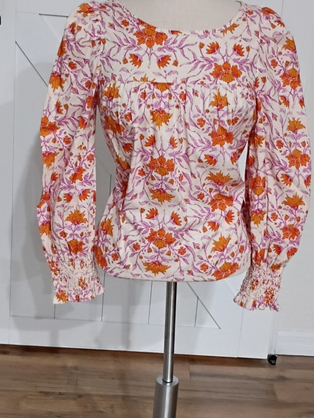Universal Thread Pink Floral Puff-Sleeve Blouse with Orange Accents